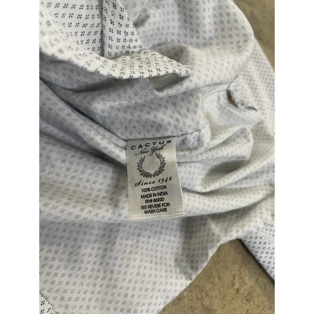 Cactus Man Modern Slim Fit Button Down Shirt Sz S White Cotton Geometric Print - Picture 8 of 9